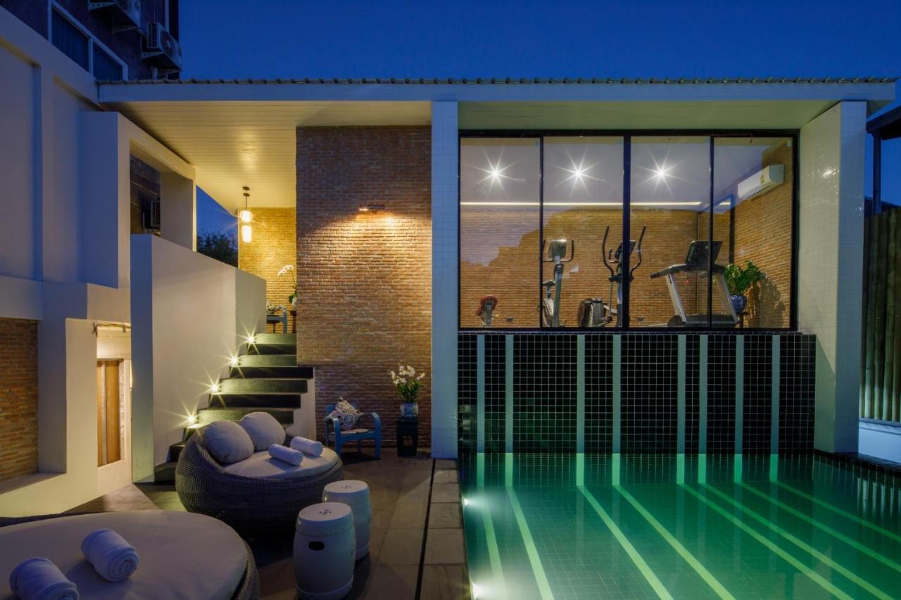 ชลา นัมเบอร์ 2 อาร์ต แอนด์ แกลเลอรี เชียงใหม่ Hotel ภายนอก รูปภาพ